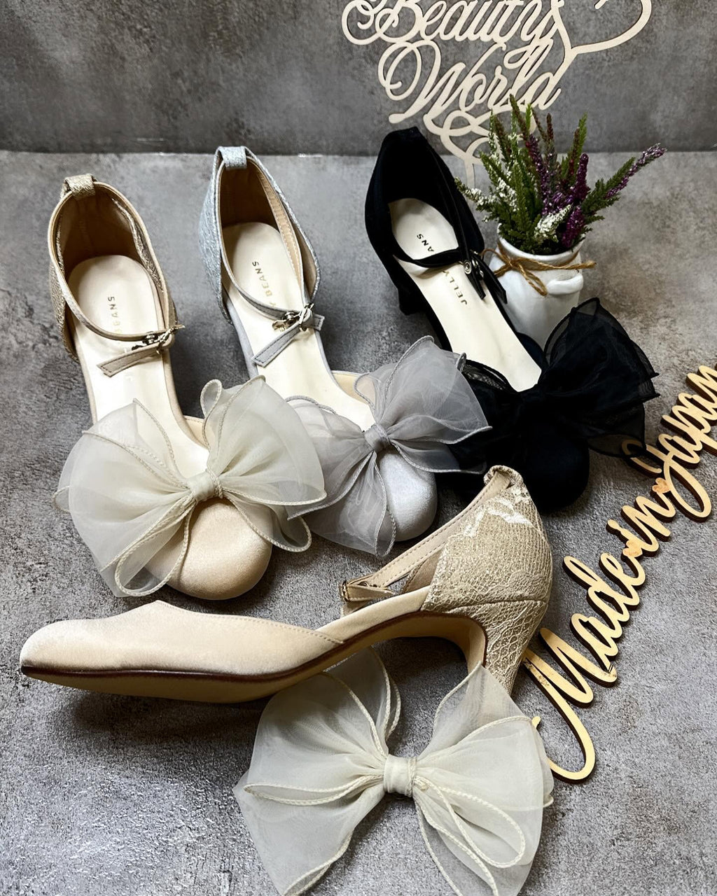 ❤️$698 VIP$680 🇯🇵 新品日本製JELLY BEANS 6cm 高 高跟鞋 👠 後踭及鞋踭拼閃閃喱士布 配有可拆式立體蝴蝶結 拼布搭帶內包棉布好著 113-54022 米/黑/淺灰 3色入