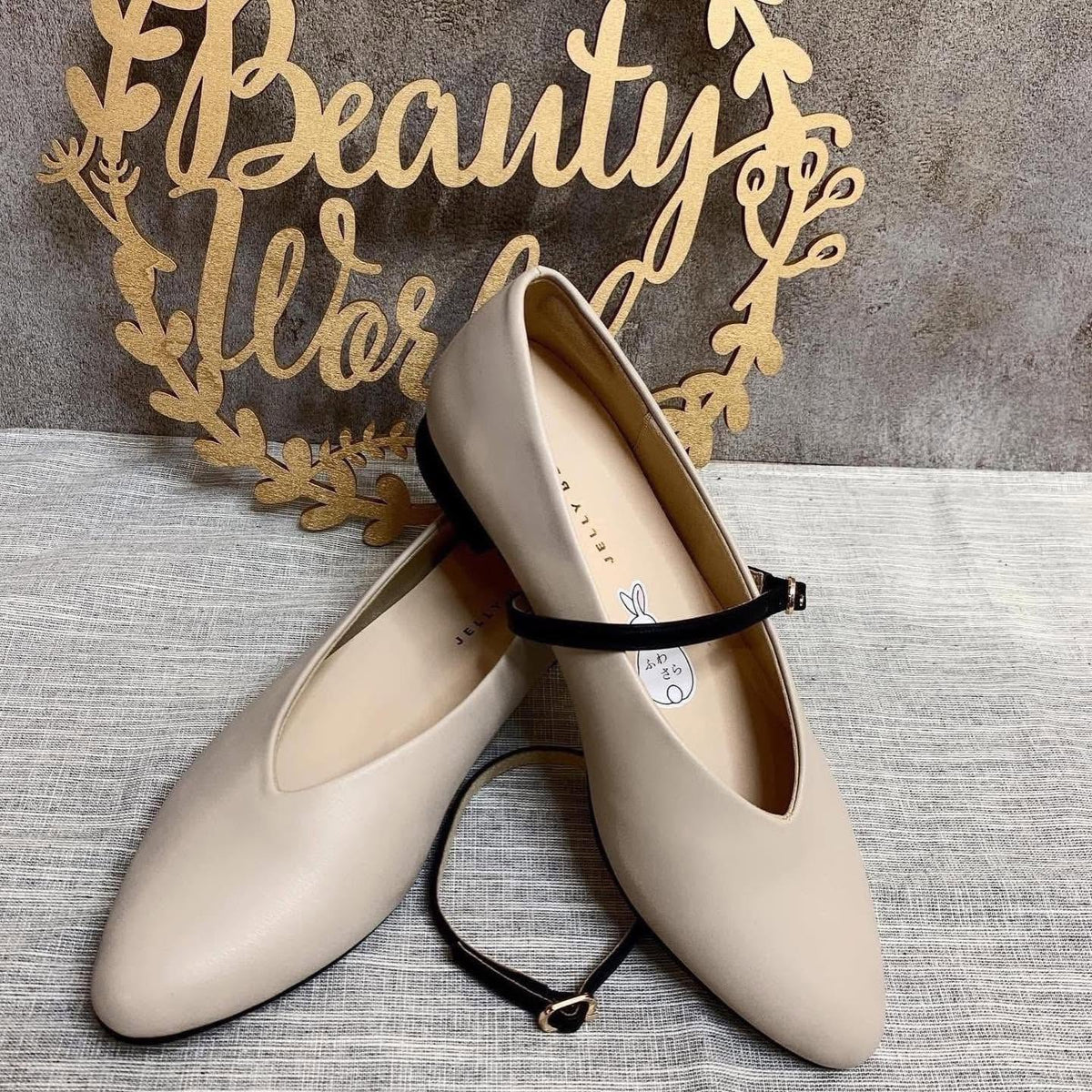 ❤️快閃⚡️$590 VIP$570 🇯🇵 新品 白兔仔🐰系列 Jelly Beans 2way 平底鞋 204-42979 1.5cm 平底  好輕身 有後踭兩邊cushion 貼 防刮腳系列 超厚鞋墊 非常好著  正常碼 米白色入