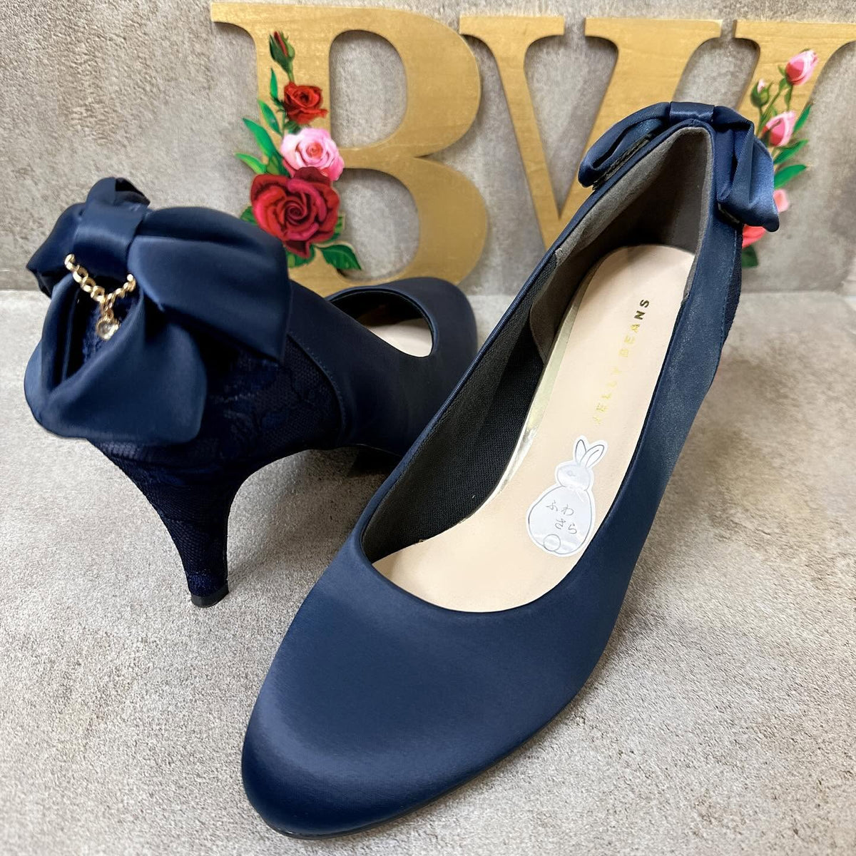 On Sale❤️快閃⚡️$585 VIP$567 🇯🇵 新品JELLY BEANS 7.5cm 高 高跟鞋 👠 後踭及鞋踭拼喱士 立體蝴蝶結吊閃石高貴 204-59040 好好著白兔🐰仔系列 米/黑/紺3色入
