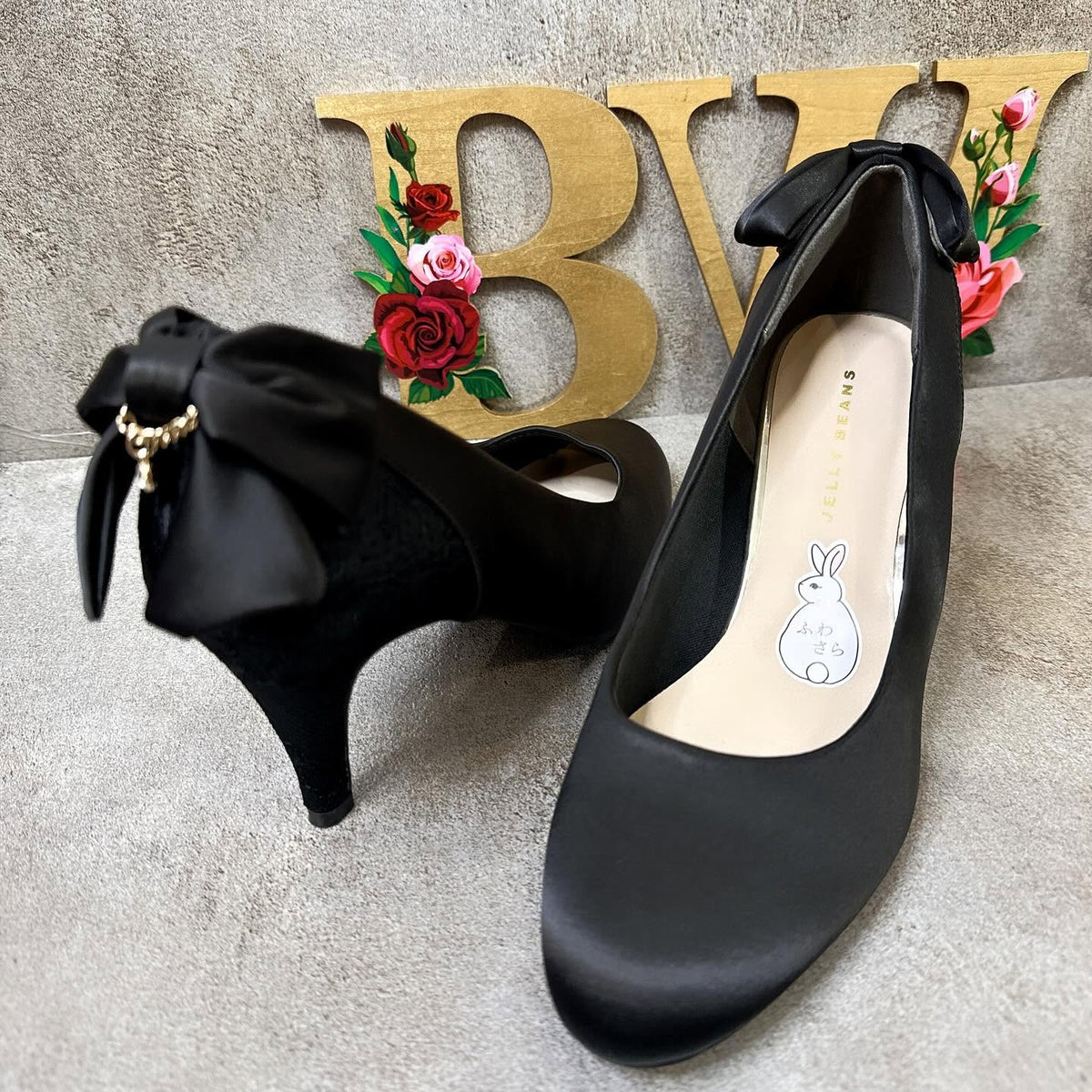 On Sale❤️快閃⚡️$585 VIP$567 🇯🇵 新品JELLY BEANS 7.5cm 高 高跟鞋 👠 後踭及鞋踭拼喱士 立體蝴蝶結吊閃石高貴 204-59040 好好著白兔🐰仔系列 米/黑/紺3色入