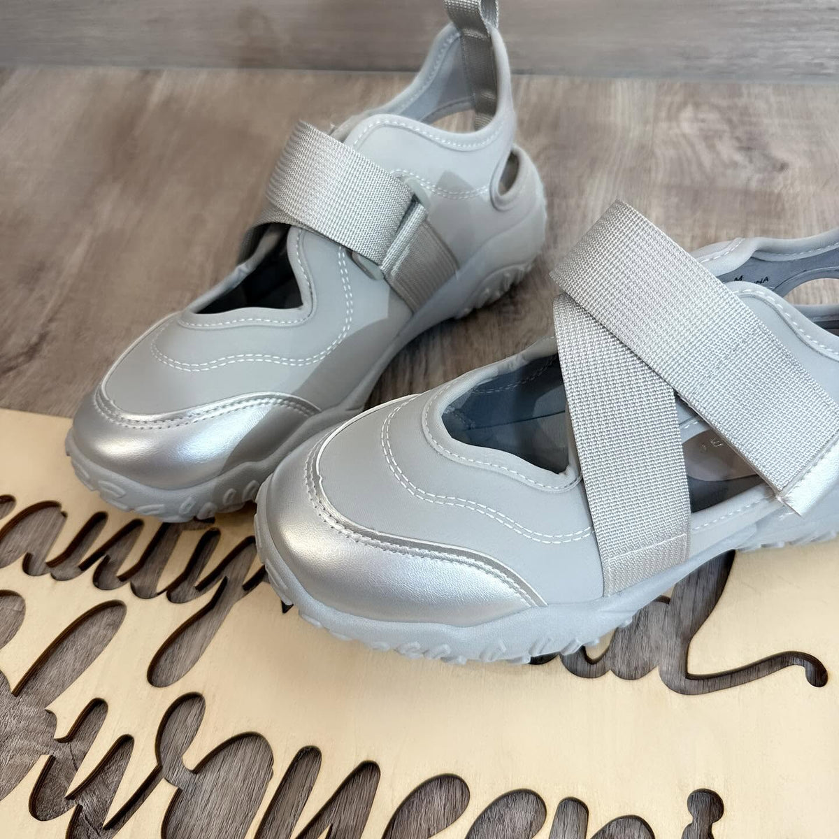 快閃⚡️$299 🇯🇵 新品 Jelly Beans 運動鞋 好輕身 210-52365