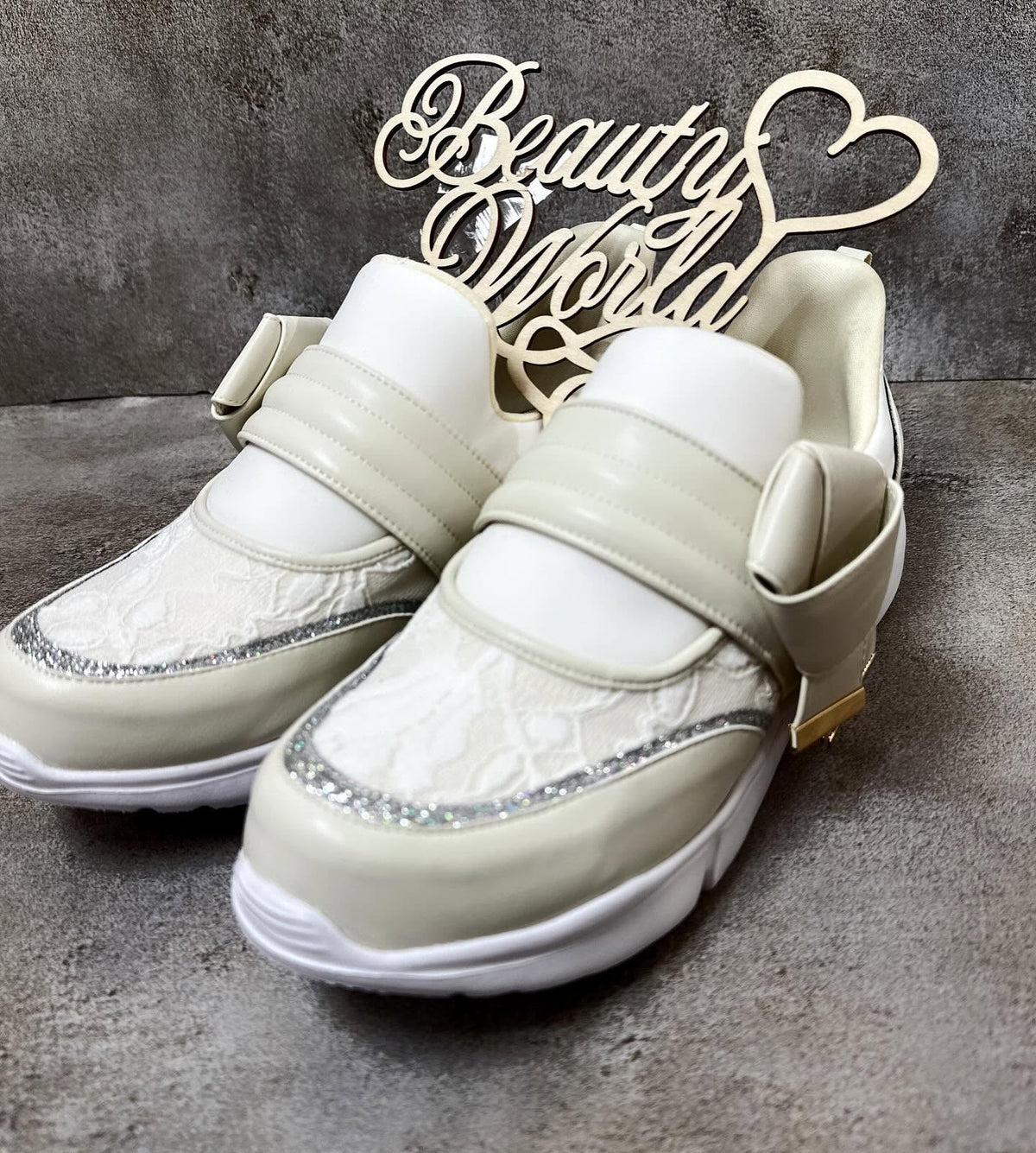 ❤️$399 VIP$380 🇯🇵新品 JELLY BEAMS 4cm高厚底休閒鞋 內包棉布好舒服 蝴蝶結可拆  合成皮拼喱士再加幼閃邊 呢款偏大 215-56181 米/黑/杏3色入
