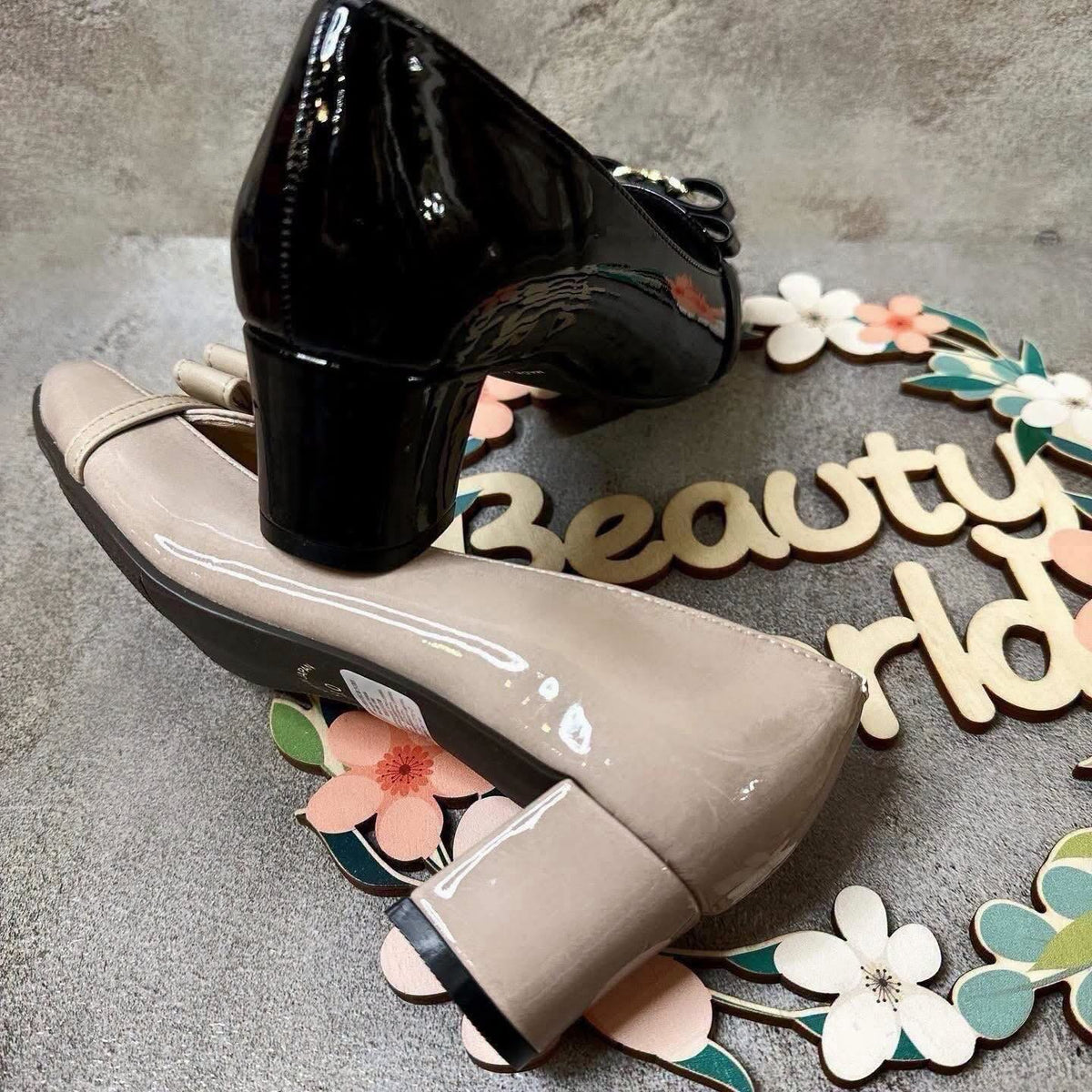 ❤️$690 VIP$670 🇯🇵 新品 日本制 Jelly Beans 4.5cm 高跟👠鞋  325-59112 晴雨兩著系列😍😍😍☀️☔️☀️☔️😎  漆皮面 正常碼 黑/杏粉2色入