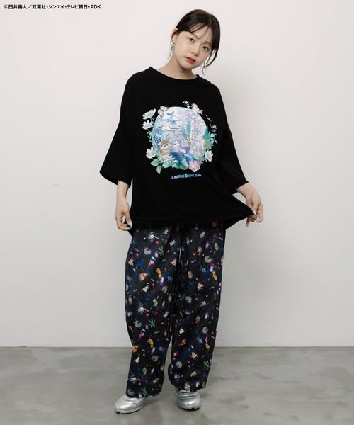 ❤️$370 VIP$350 🇯🇵 新品 ScoLar 全綿上衣 462017 正面飾有蠟筆小新家族x ScoLar  神秘探索奇幻世界印花圖案 背面飾有簡單標誌圖案 黑色入