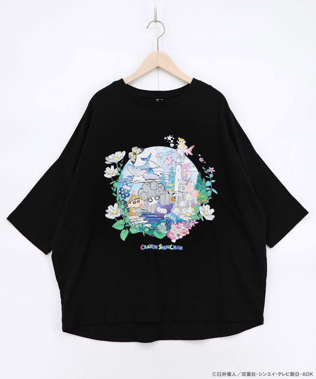 ❤️$370 VIP$350 🇯🇵 新品 ScoLar 全綿上衣 462017 正面飾有蠟筆小新家族x ScoLar  神秘探索奇幻世界印花圖案 背面飾有簡單標誌圖案 黑色入