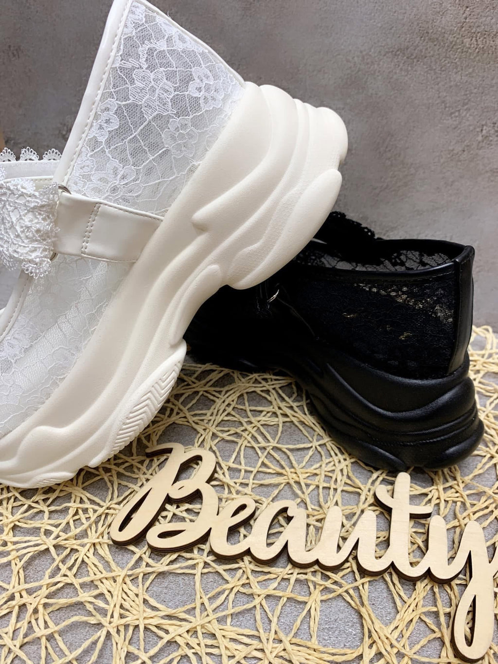 ❤️$350 🇯🇵 新品 Fint 6cm鬆糕涼鞋 53AA02d003 白/黑2色入