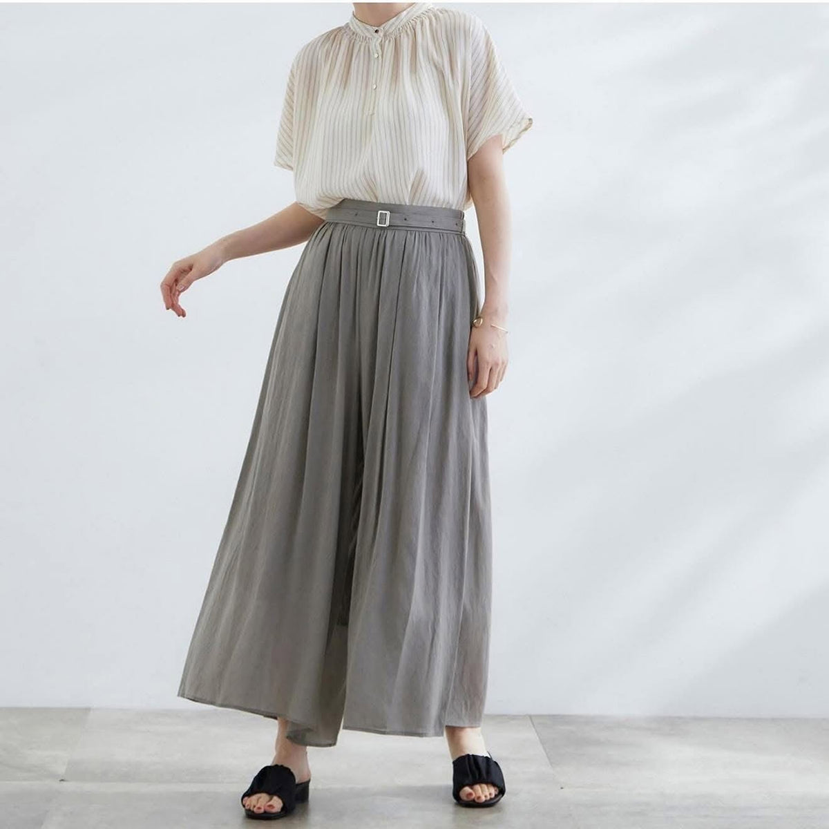 On Sale ❤️快💨閃$299 🇯🇵 新品 Grove 背面橡筋腰裙褲 768-63024 黑/灰/綠 3色入