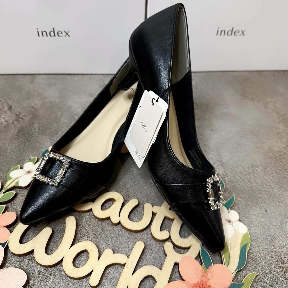 On Sale❤️快閃⚡️$399 VIP$380 🇯🇵新品Index 合成皮5cm 高尖頭鞋 C59-25023 閃石方扣   鞋墊鞋頭部位除箘抗臭  防滑鞋底 黑/杏2色入